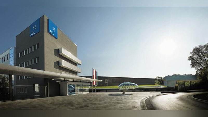 'O`zbekistonda elektrotraktorlar ishlab chiqariladi'ning rasmi