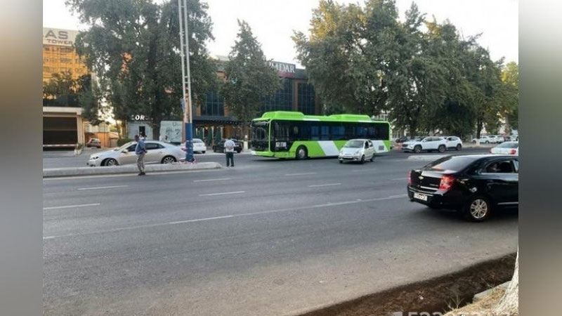 'Toshkentda Malibu avtobus bilan to`qnashdi'ning rasmi