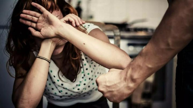 'O`zbekistonda zo`ravonlikka uchragan xotin-qizlar qaerga murojaat qilishi kerak – muhim kontaktlar'ning rasmi