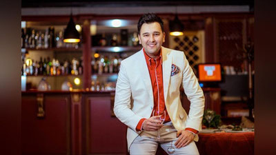 'SARDOR RAHIMXON VA`DASINING USTIDAN ChIQDI!'ning rasmi