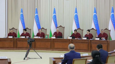 'O`zbekiston Konstitusiyaviy sudi yangi Konstitusiya bo`yicha referendumni qonuniy deb topdi (video)'ning rasmi