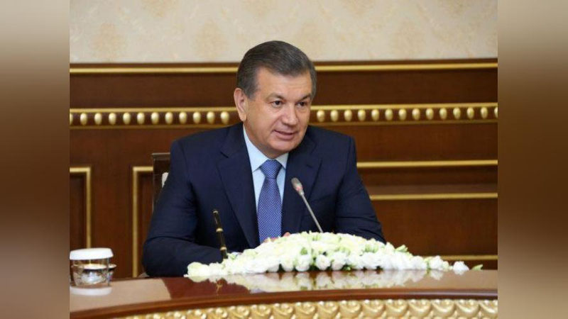 'Шавкат Мирзиёев Бош вазир, унинг ўринбосарлари, тегишли вазирликлар ва идоралар раҳбарлари билан йиғилиш ўтказди'ning rasmi