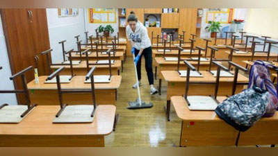 'Maktabda sinf xonalarni tozalash uchun ota-onalardan pul yig`iladi. Farroshlari zimmasiga sinf xonalarni yig`ishtirish kirmaydimi?'ning rasmi
