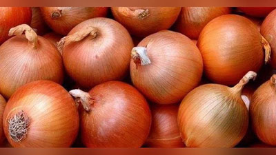 'Тошкент ҳокимияти ўқитувчиларга кўкарган пиëз сотилганини рад этди 'ning rasmi