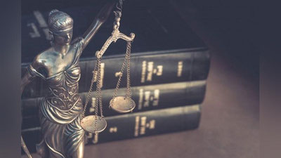 'Dunyodagi eng "qalin", eng “kenja” va “otaxon” Konstitusiyalar hamda "yozilgan" va "yozilmagan" Bosh qomuslar'ning rasmi