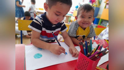 '1 сентябрдан айрим боғчаларга 3 ёшга тўлмаган болаларни ҳам қабул қилишга рухсат берилади'ning rasmi