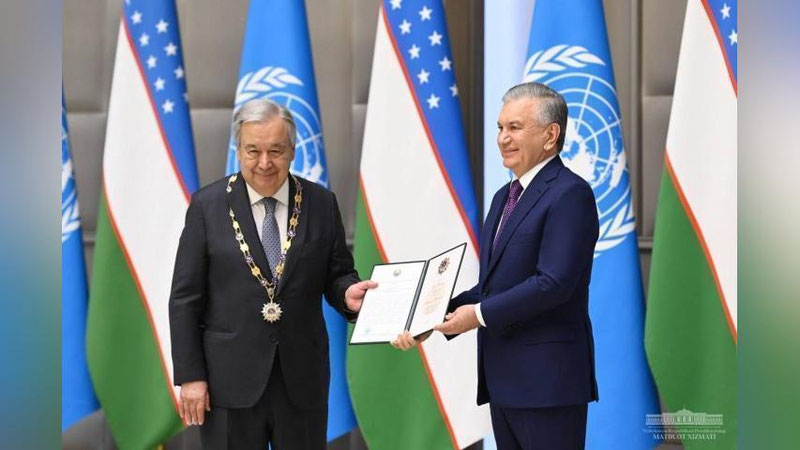 'Antoniu Guterrish "Oliy Darajali Do`stlik" ordeni bilan taqdirlandi'ning rasmi