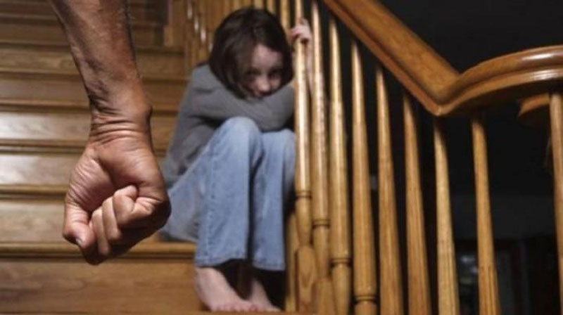 'Ўзбекистонда болаларга нисбатан қилинаётган зўравонлик қурбонлари сони 137 фоизга ортган'ning rasmi