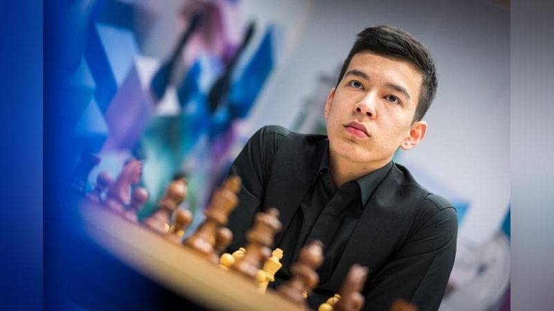 'WR Chess Masters: Nodirbek Abdusattarov amerikalik raqib Levon Aronianga mag`lub bo`ldi'ning rasmi