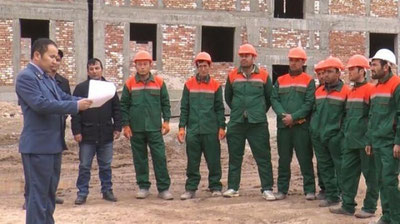 'Surxondaryoda mingdan ortiq fuqaro bilan mehnat shartnomasi tuzildi'ning rasmi