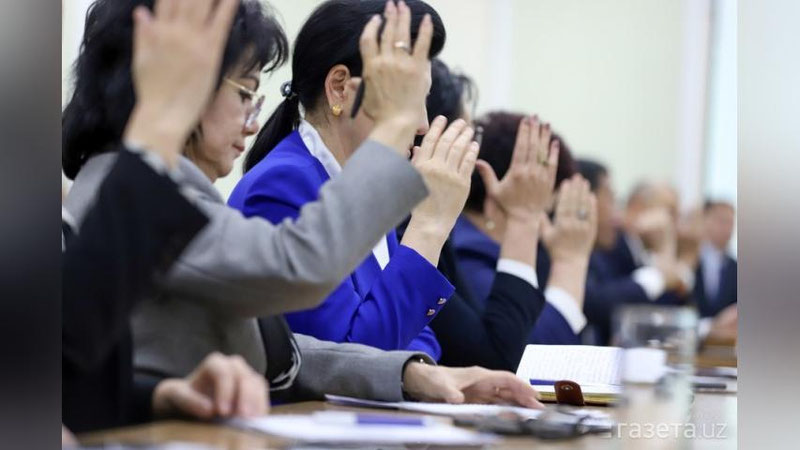 '33 ta funksiya va vakolatlar xalq deputatlari mahalliy Kengashlariga o`tkazilmoqda'ning rasmi