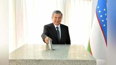 'Sherobod quyosh elektr stansiyasi qurilishiga tamal toshi qo`yildi'ning rasmi