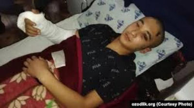 'Samarqandda maktab direktori o`rinbosari o`quvchini ikkinchi qavatdan uloqtirib yubordi (Video)'ning rasmi