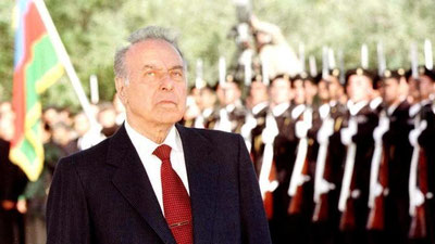 'Haydar Aliyev Ozarbayjonni inqirozdan olib chiqib, eng muvaffaqiyatli rivojlanayotgan davlatlardan biriga aylantirdi - David Chikvaidze'ning rasmi