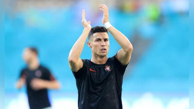 'Ronaldu Ginnesning rekordlar kitobiga kiritildi(foto)'ning rasmi