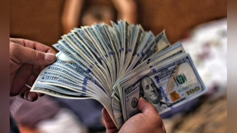 'O`zbekistonda dollar kursi bir necha kunlik pasayishda so`ng yana ko`tarilishni boshladi'ning rasmi