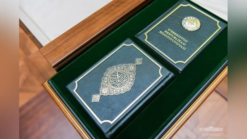 'Конституцияга ўзгартиш ва қўшимчалар киритиш қай тарзда амалга оширилади?'ning rasmi