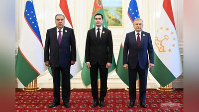 Изрображение 'Президент Узбекистана принял участие в трехстороннем саммите в Ашхабаде'