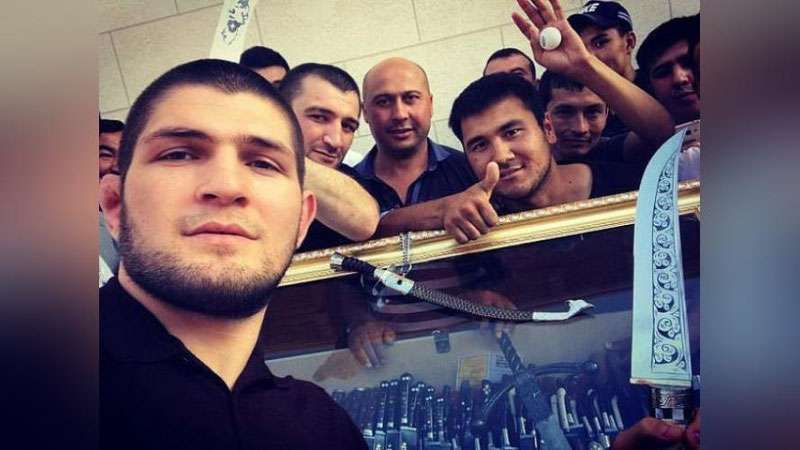 'Ҳабиб Нурмагомедов “Нархоз” талабалари билан учрашди'ning rasmi