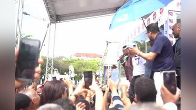 'Qo`shiqchi rekord uchun 106 soat tinmay kuyladi 'ning rasmi