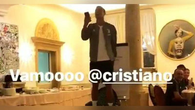 'Ronaldu stulga chiqib “Yuventus”ga bag`ishlab qo`shiq kuyladi (Video)'ning rasmi