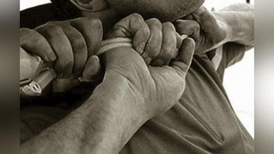 'Otasining bo`yniga sirtmoq solgan o`g`il 15 yilga qamaldi'ning rasmi