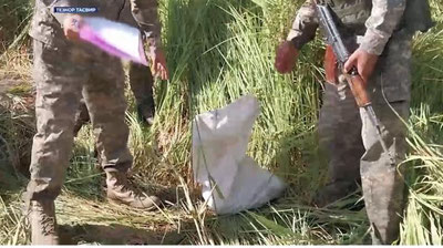 'DXX O`zbekistonga qo`shni davlatlardan olib kelingan katta miqdordagi giyohandlik moddasini topdi (video)'ning rasmi