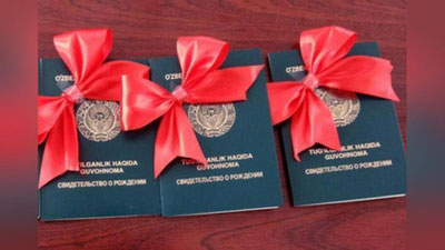 'Taxiatoshlik ikki oilaning farzand ko`rgani 17 yildan keyin rasman tasdiqlandi'ning rasmi