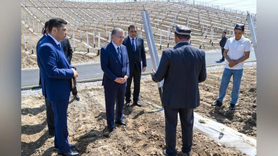 'Президент Фарғонага ташрифини Олтиариқ туманидан бошлади (фото)'ning rasmi