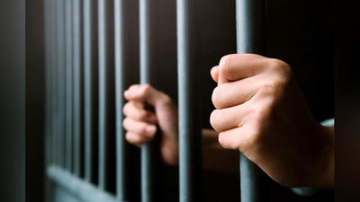 'Singlisini yo`q qilish uchun qotil yollagan ayolga nisbatan hukm o`qildi'ning rasmi