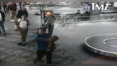 Изрображение 'НАЧАЛО БОЙНИ В АЭРОПОРТУ ВО ФЛОРИДЕ СНЯЛИ ВИДЕОКАМЕРЫ'