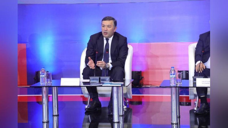 'Yil oxiriga qadar 80% aholi emlanadi — Behzod Musaev'ning rasmi