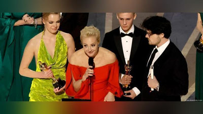 '"Navalniy" eng yaxshi hujjatli film sifatida "Oskar"ni qo`lga kiritdi'ning rasmi