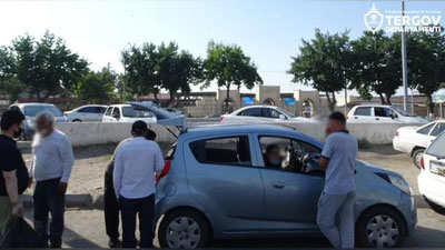 Изрображение 'Двое приезжих ограбили прохожего у подземного перехода на рынок "Ипподром" среди бела дня'