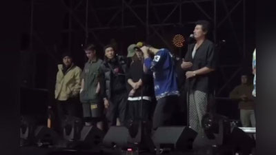 'Қозоғистонда хонанда томошабинлар кўз олдида саҳнада йиқилиб, жон берди (видео)'ning rasmi