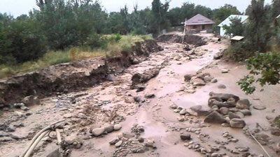 'Kitobda 206 xonadon seldan jiddiy zarar ko`rdi'ning rasmi