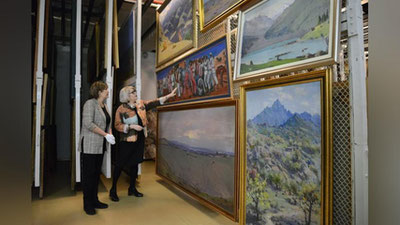 'O`zbekistondan ilhomlangan: qozoq rassomlarining noyob rasmlari yagona illyustrasiyali kitobda chop etiladi'ning rasmi