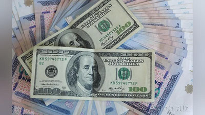 'Ўзбекистонда доллар рекорд тарзда ошишда давом этмоқда'ning rasmi
