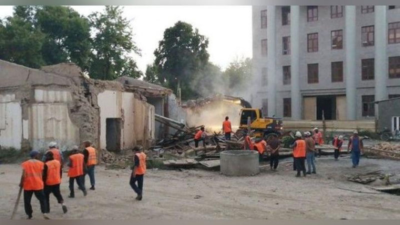 'Samarqanddagi tarixiy binoning buzilishi bo`yicha Madaniyat vazirligi munosabat bildirdi'ning rasmi