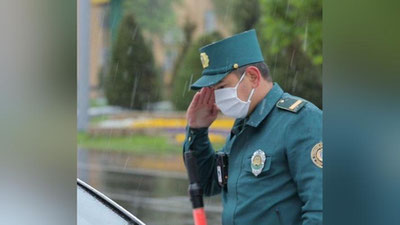 'Navoiyda ayol YPX xodimlariga "tashlanib", ishdan bo`shatib yuborish bilan do`q-po`pisa qildi'ning rasmi