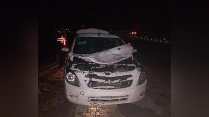 Изрображение 'На трассе "Ташкент-Ош" в кювет съехали два автомобиля: 4 пострадали'