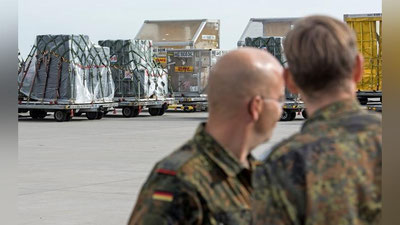 'Germaniya Ukrainaga qurol-yarog`lar va harbiylar uchun qishki kiyim-kechak berdi'ning rasmi