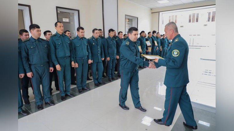 'IIV Malaka oshirish institutida tinglovchilarga sertifikatlar topshirish marosimi bo`lib o`tdi'ning rasmi