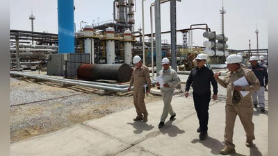 '“Ўзбекнефтгаз” Бошқаруви раиси технологик қурилмалар фаолияти ва барқарор иш ҳолатини ўрганиш мақсадида Газли газни қайта ишлаш заводида бўлди'ning rasmi