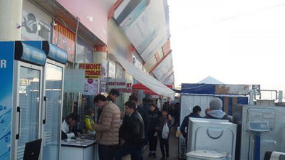 '"Malika" savdo majmuasidanoqonuniy ravishda sotilayotgan 308 mln so`mlik tovarlar olib qo`yildi'ning rasmi