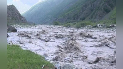 'O`zgidromet sel kelishi mumkin bo`lgan 9 ta viloyat aholisini ogohlantirdi'ning rasmi