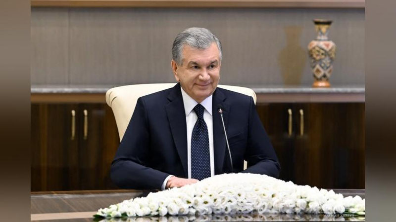 Изрображение 'Президент Узбекистана принял делегации ОАЭ и Саудовской Аравии'