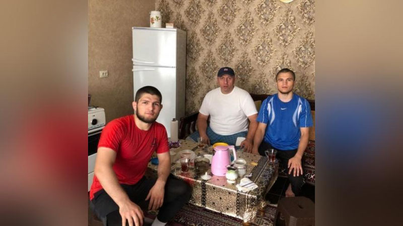 'Ҳабиб Нурмагомедовнинг қишлоқдаги болалик уйини кўрганмисиз? (фото)'ning rasmi