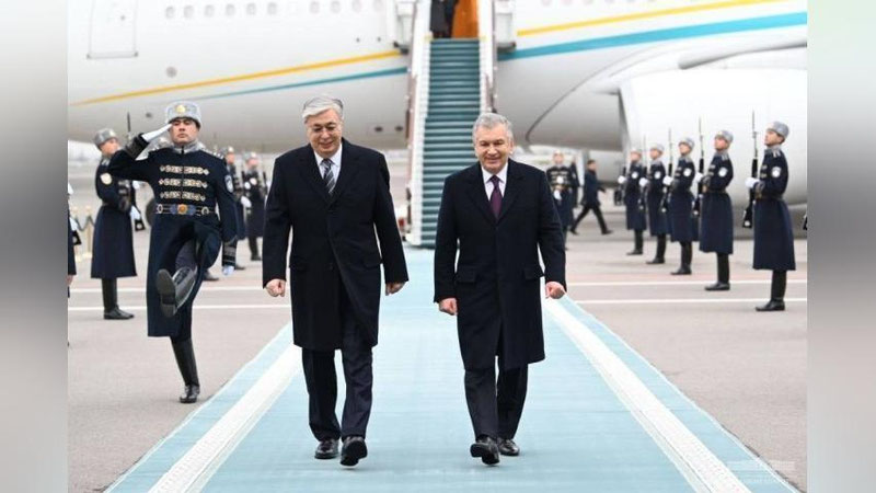 'Qozog`iston Prezidenti davlat tashrifi bilan O`zbekistonga etib keldi'ning rasmi