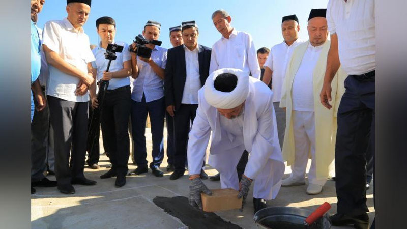 '“IMOM TERMIZIY” JOME MASJIDIGA BIRINChI G`IShT QO`YISh MAROSIMI BO`LIB O`TDI (FOTO)'ning rasmi